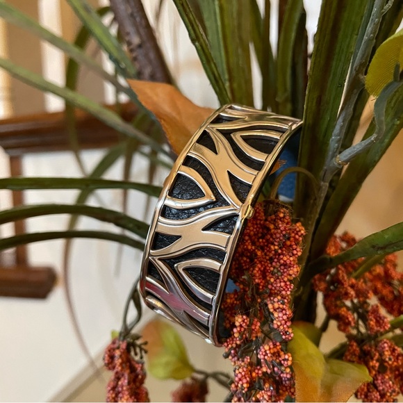 NWT - BRIGHTON CHRISTO CUFF BRACELET - Picture 7 of 16